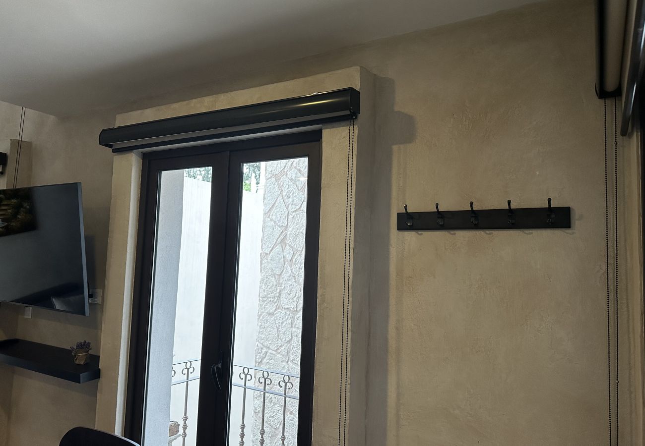 Appartamento a Val’Quirico - Nizza 10-110 Ricardo Hernandez