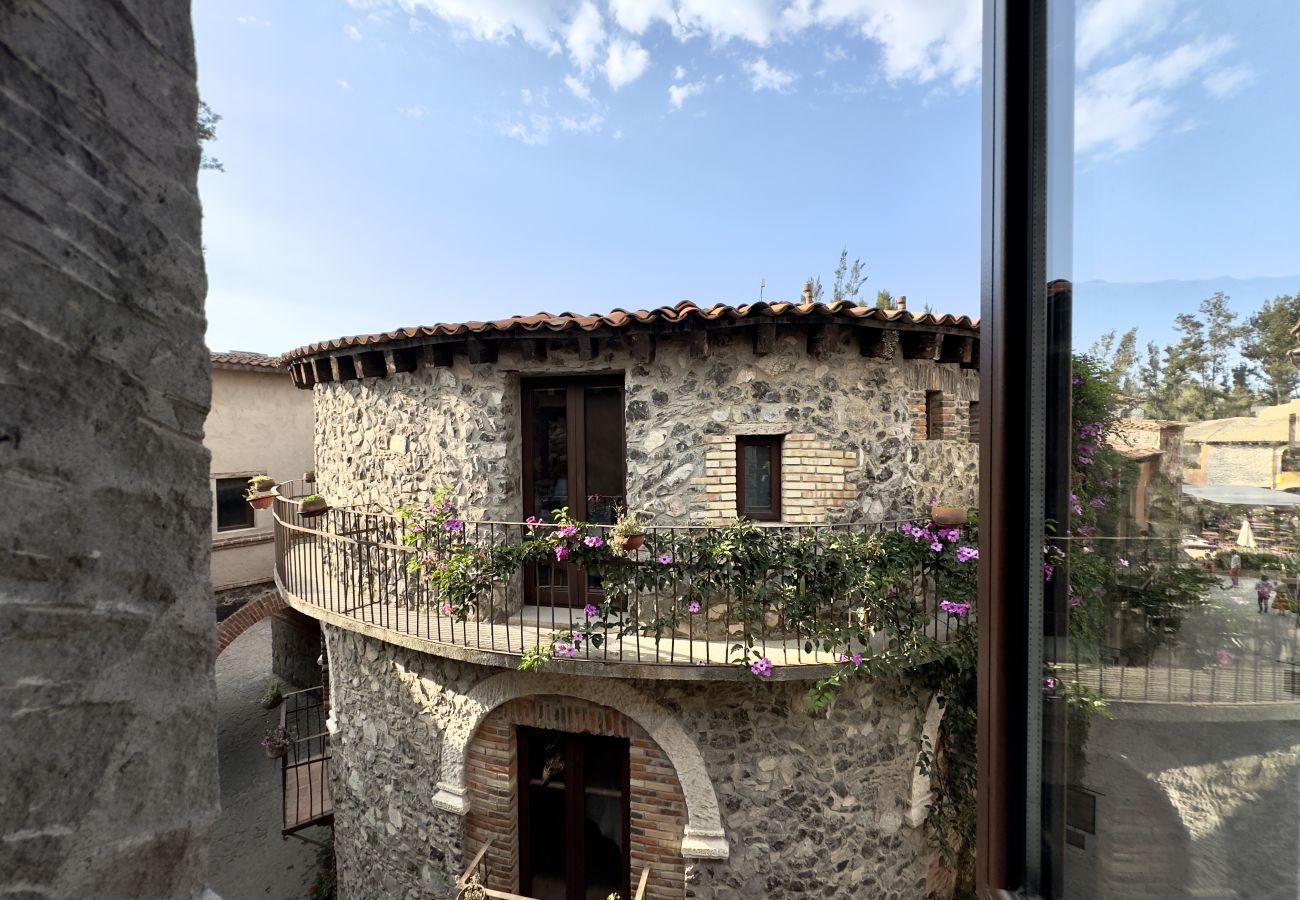 Appartamento a Val’Quirico - Sicilia Grand 2R Terraza y Chimenea