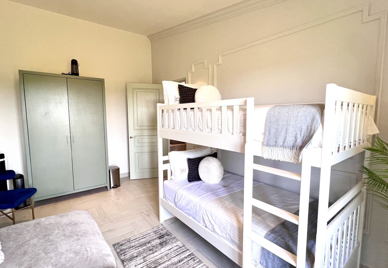 Departamento en Val’Quirico - Vicmale