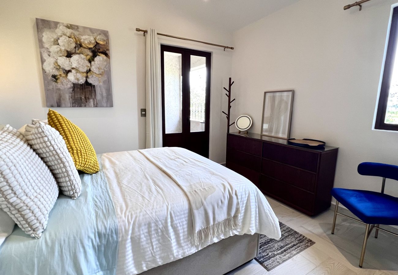 Departamento en Val’Quirico - Vicmale