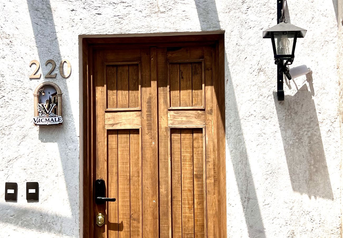 Departamento en Val’Quirico - Vicmale