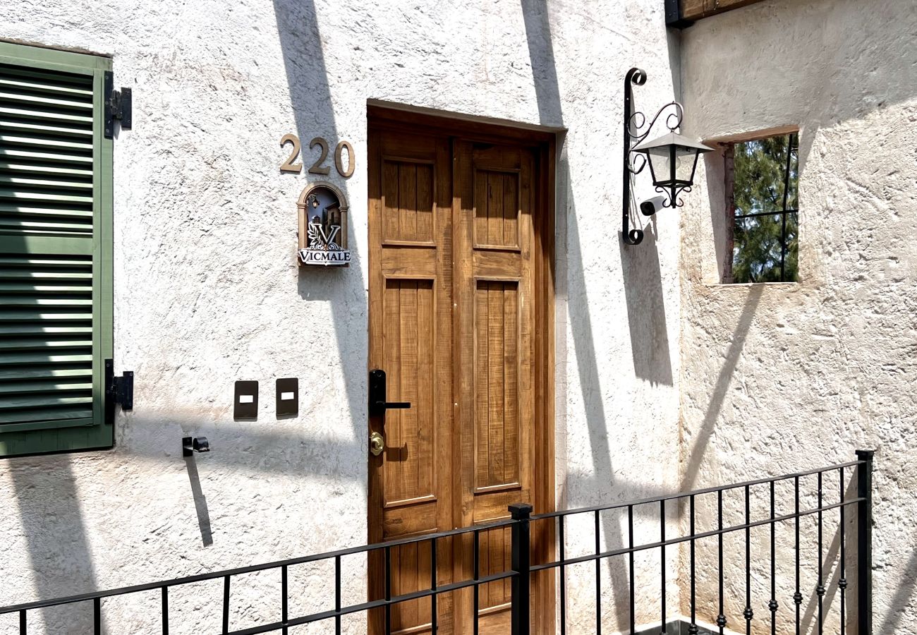 Departamento en Val’Quirico - Vicmale