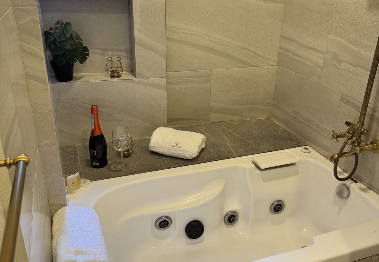 Apartment in Val’Quirico - Amore e Vino  Val’Quirico