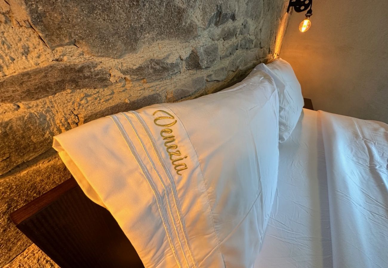 Rent by room in Val’Quirico - Venezia 3 en Val’Quirico