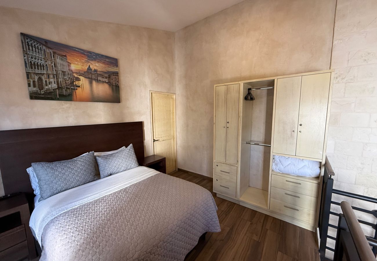 Apartment in Val’Quirico - Nizza 10-110 Ricardo Hernandez