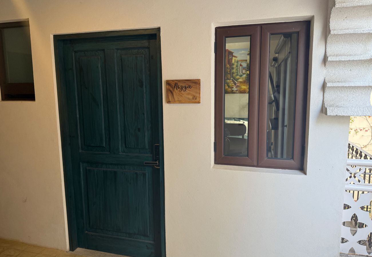 Apartment in Val’Quirico - Nizza 10-110 Ricardo Hernandez