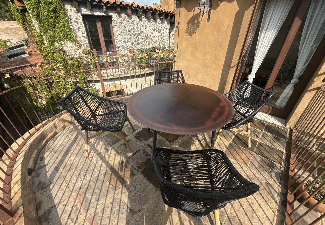 Apartment in Val’Quirico - Sicilia Grand 2R Terraza y Chimenea