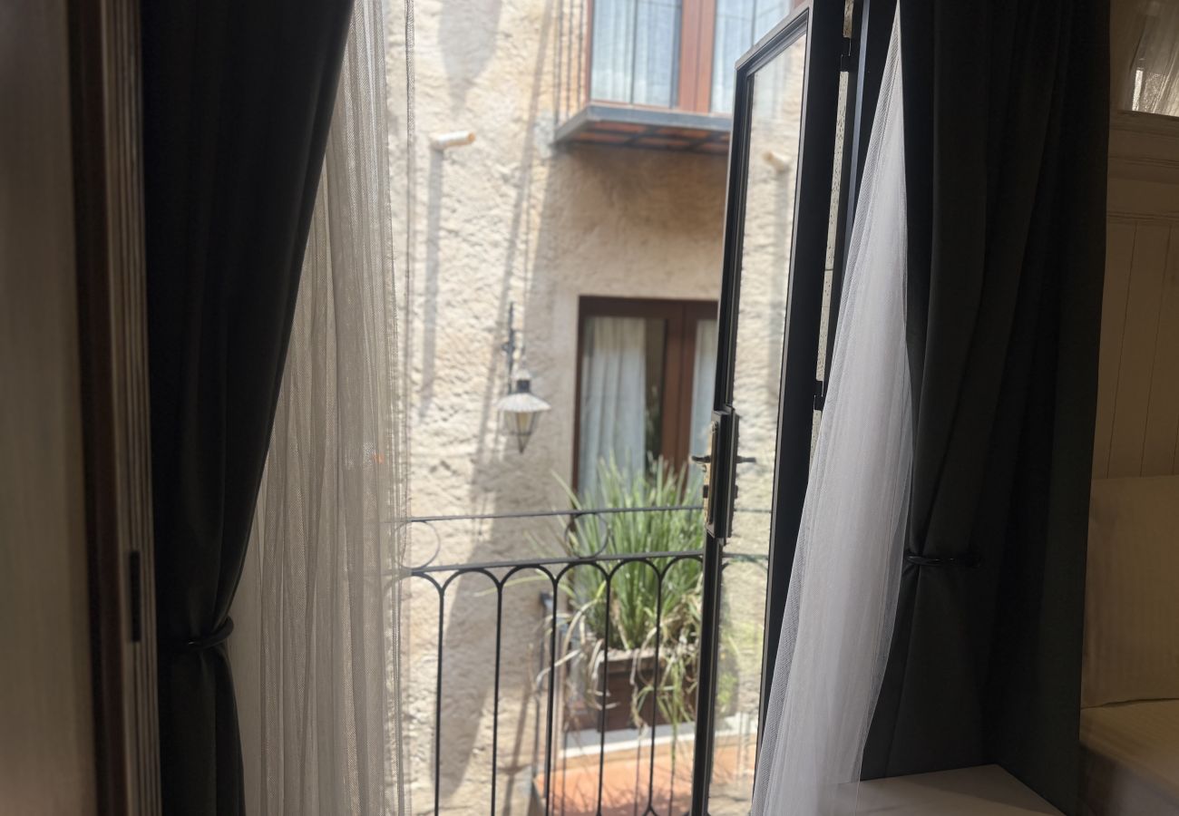 Apartment in Val’Quirico - Loft La Reggina