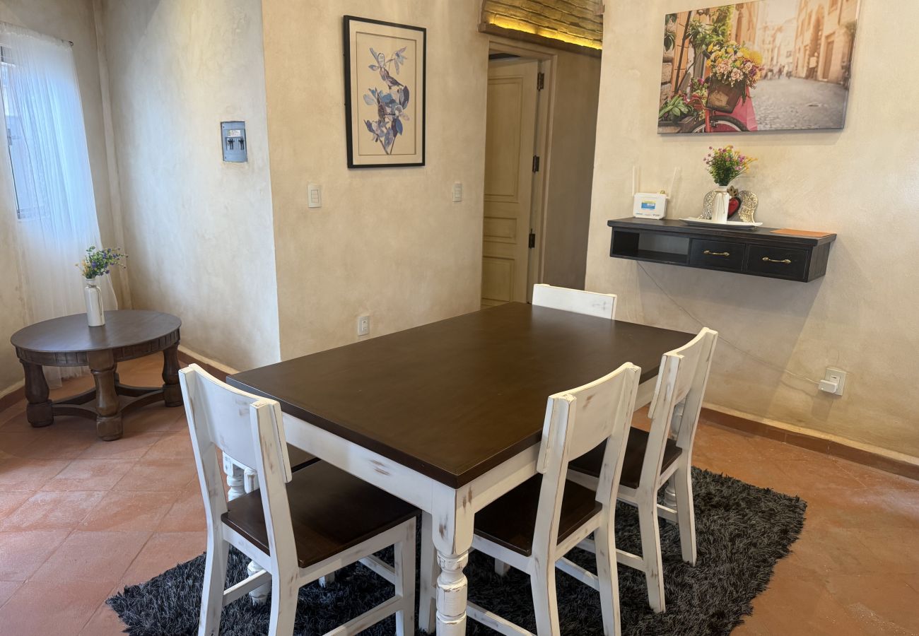 Apartment in Val’Quirico - Loft La Reggina