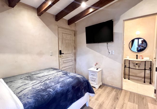 Rent by room in Val’Quirico - Kira en ValQuirico